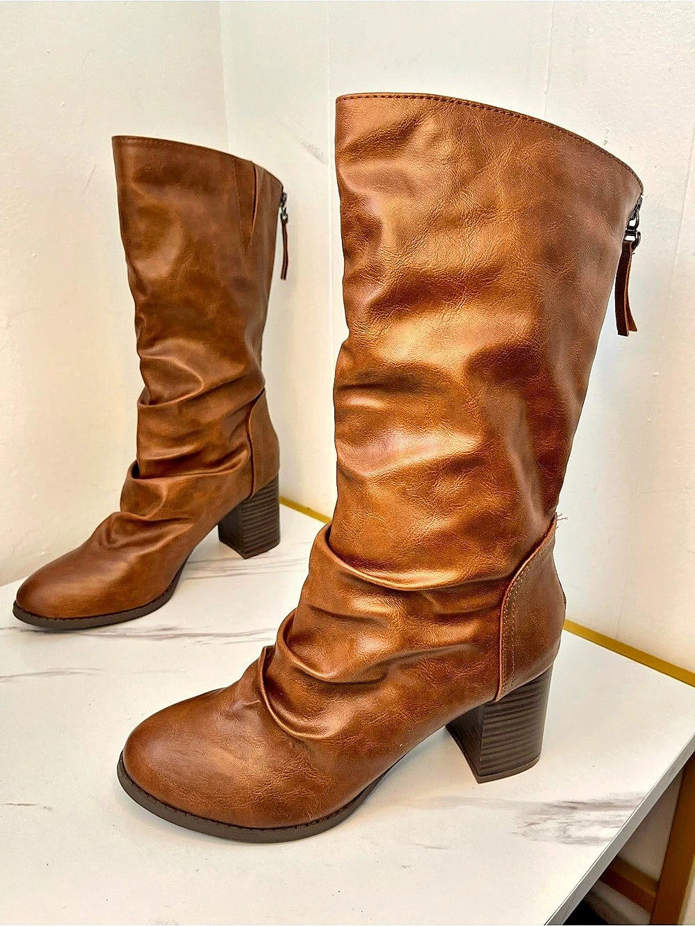 Journee Womens Sequoia Stacked Heel Mid Calf Boots
US 8.5